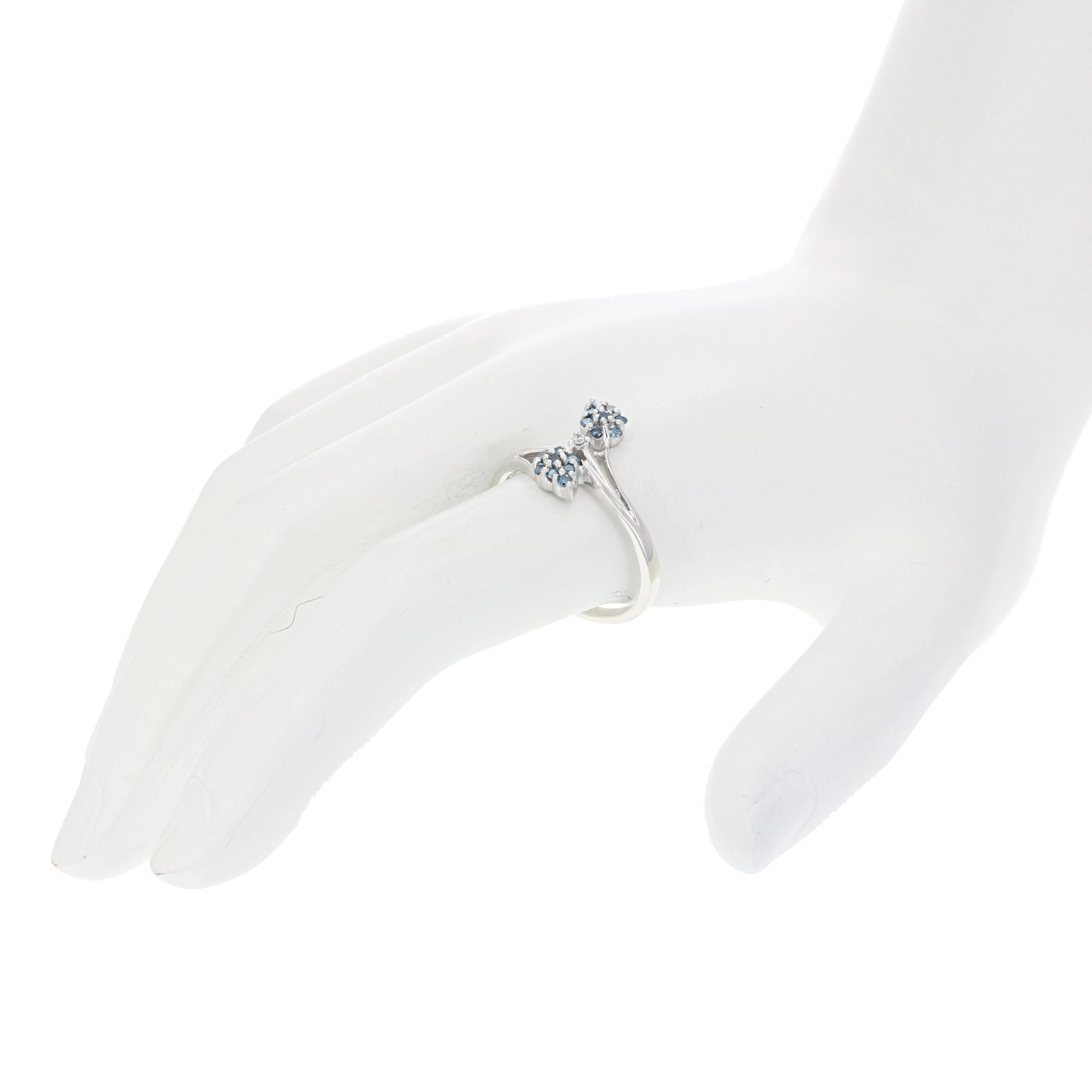 1/5 cttw Blue and White Flower Diamond Fashion Ring in 10K White Gold