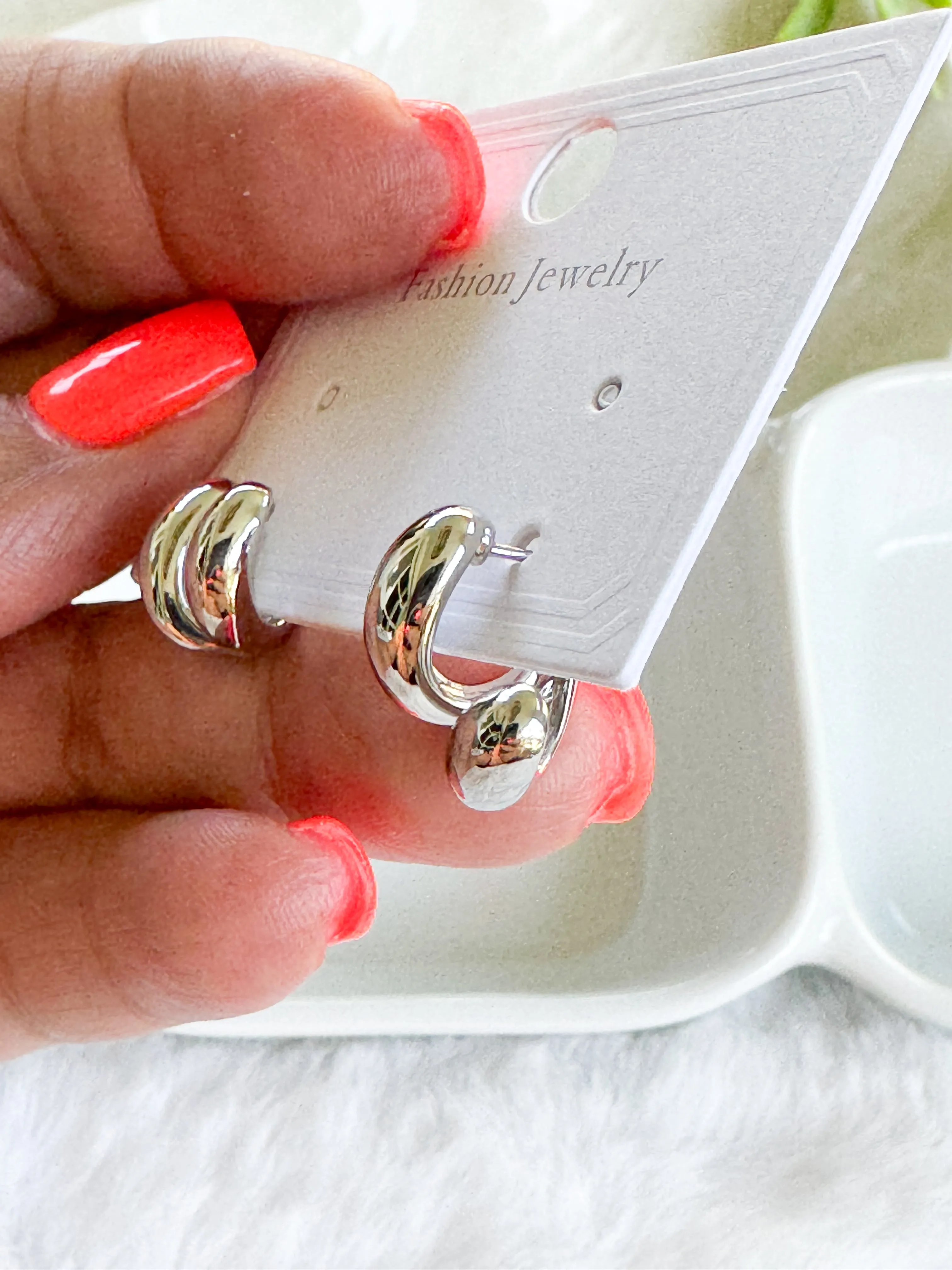 Amelia earrings