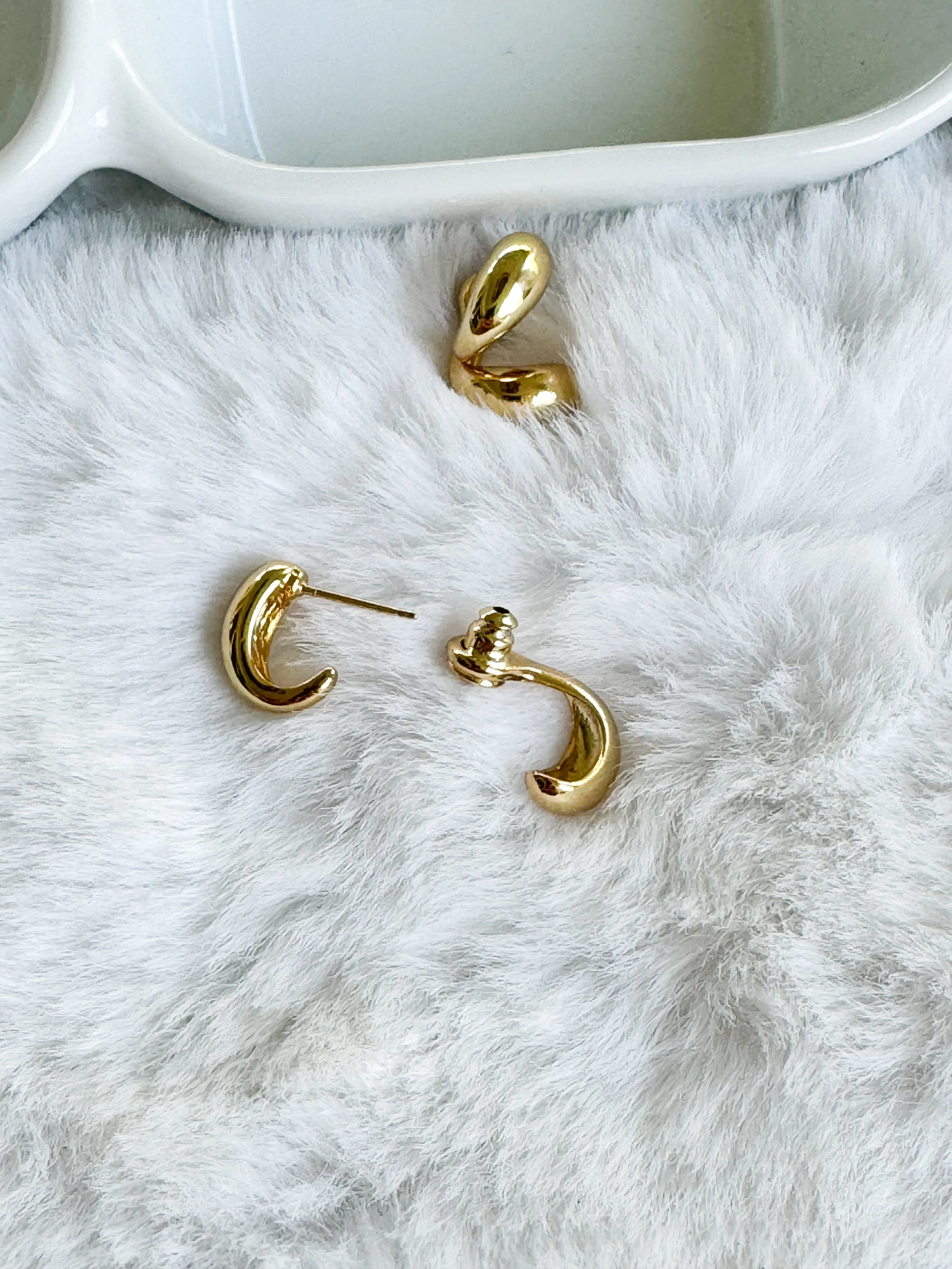 Amelia earrings