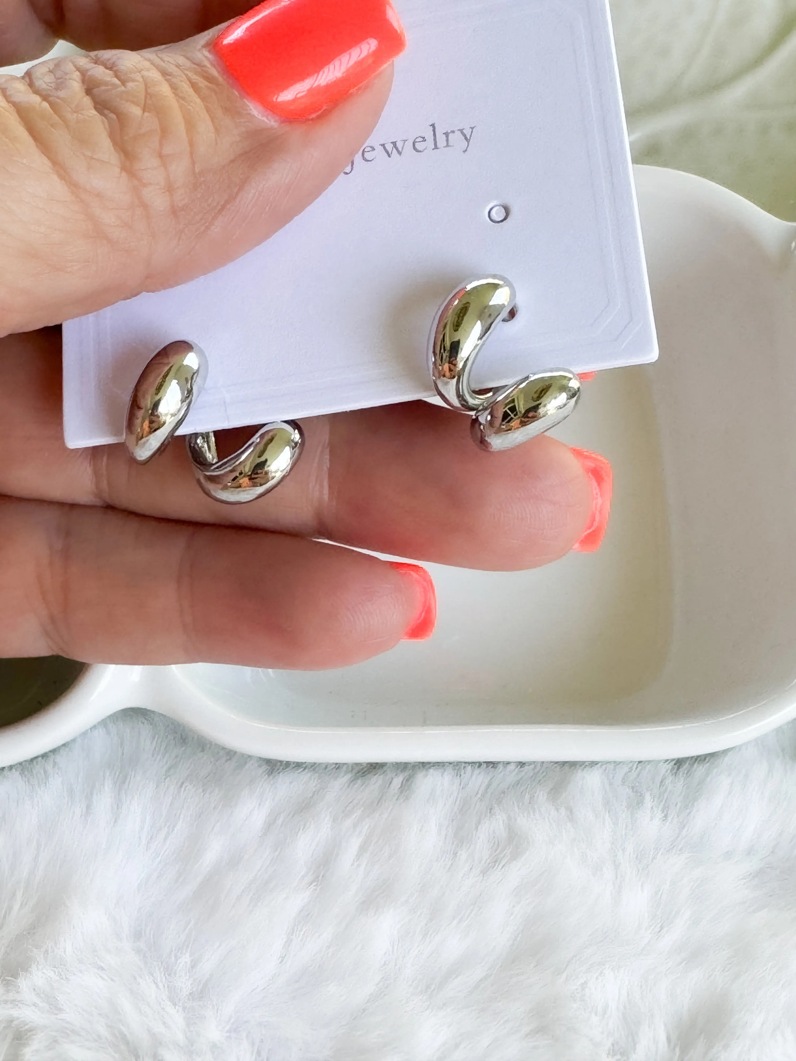 Amelia earrings