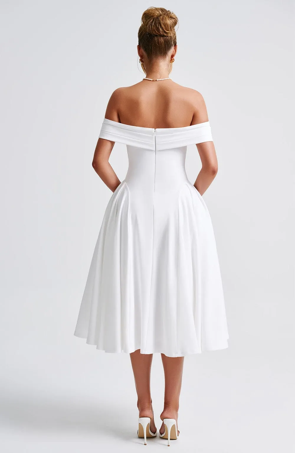 Avelina™ - Graceful Hourglass Dress