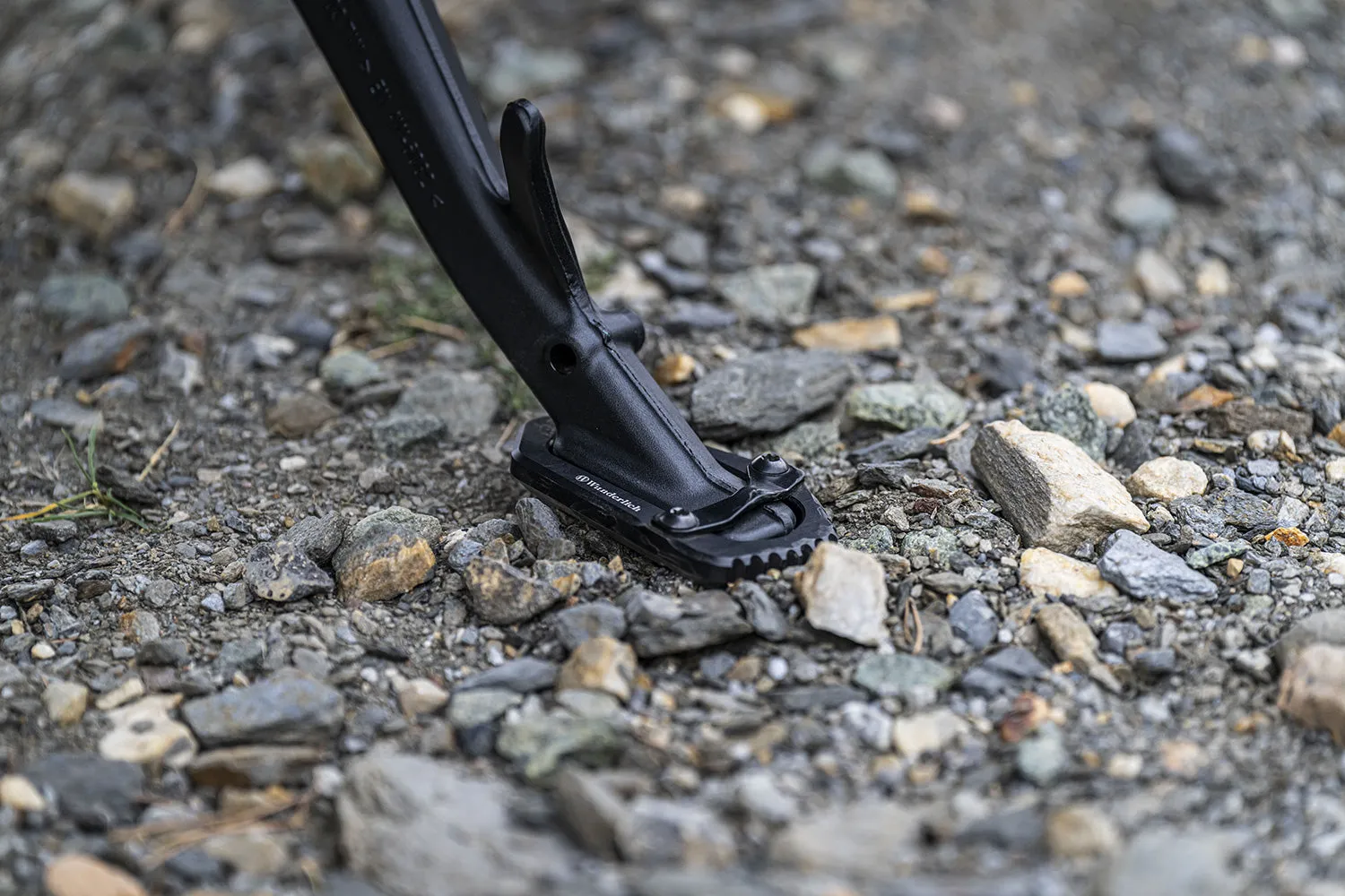 BMW R 1300 GS Ergonomics - Side Stand Enlarger