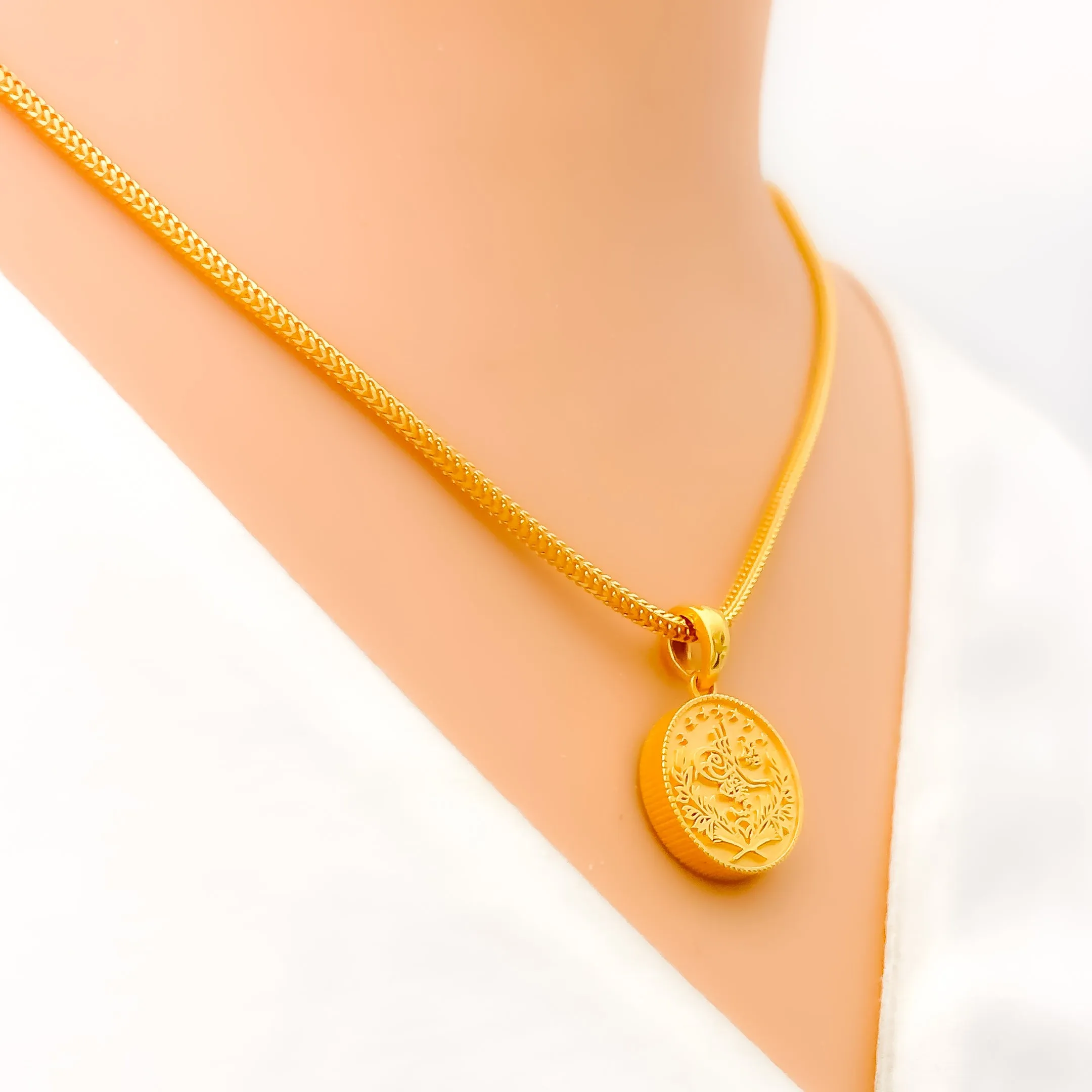 Bold Graceful 22k Gold Pendant