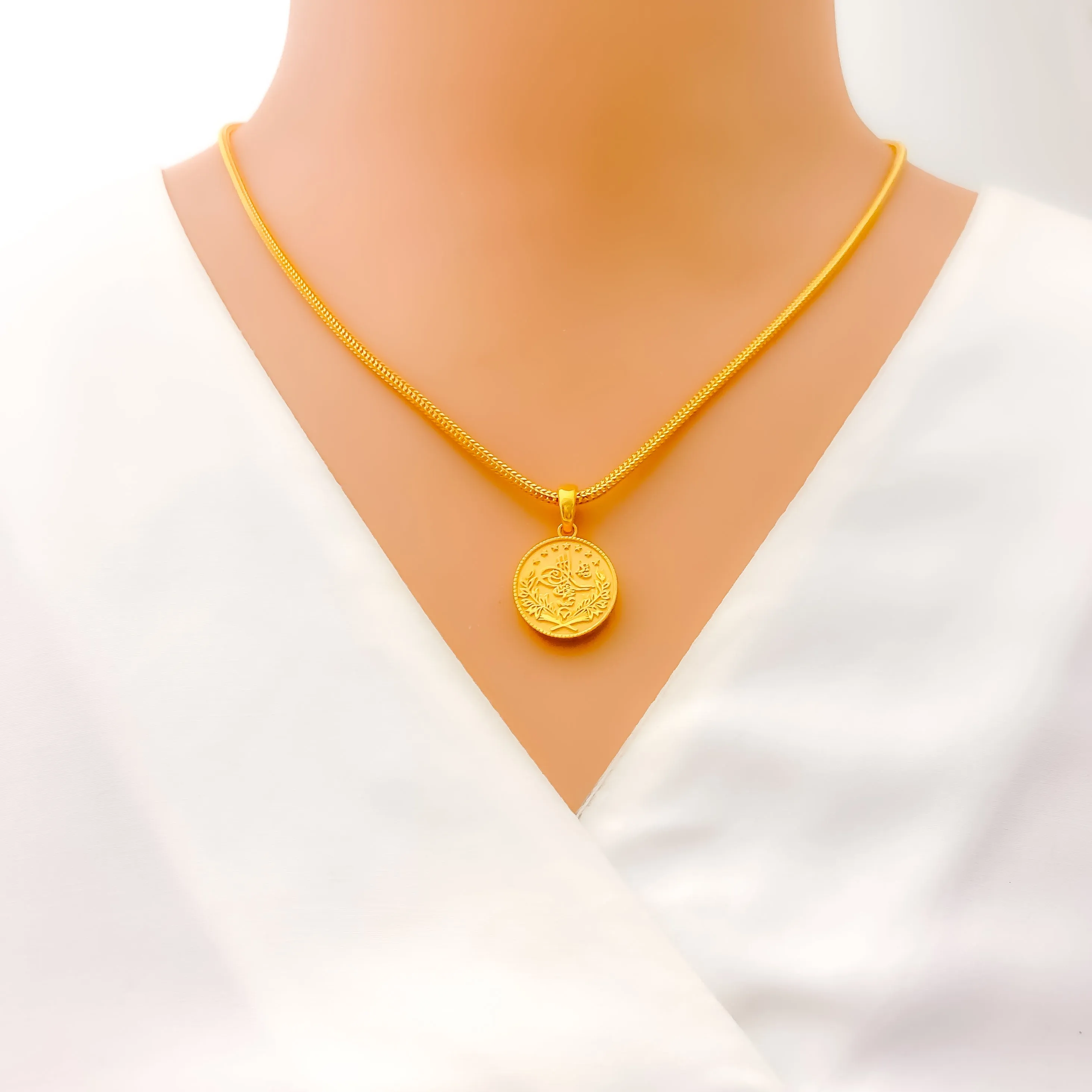 Bold Graceful 22k Gold Pendant