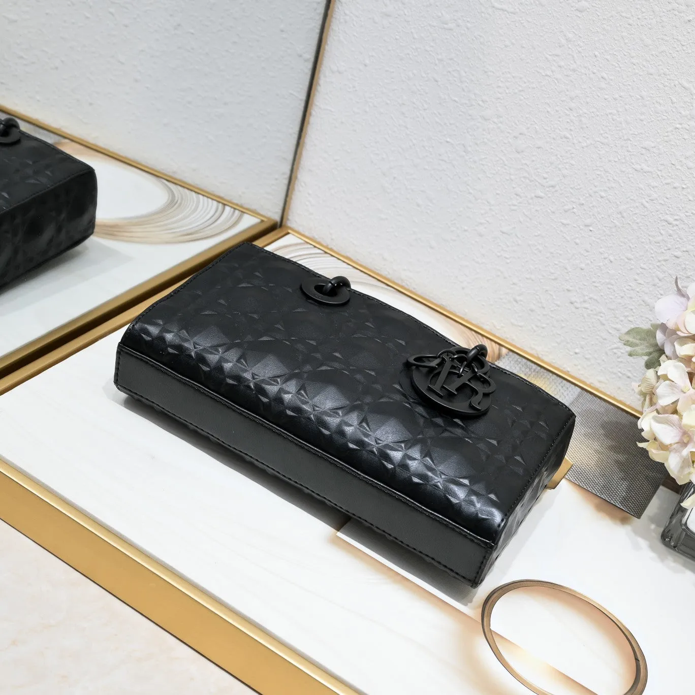 Classic Style Rectangle Ladies Handbag