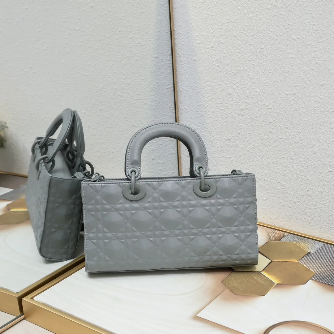 Classic Style Rectangle Ladies Handbag