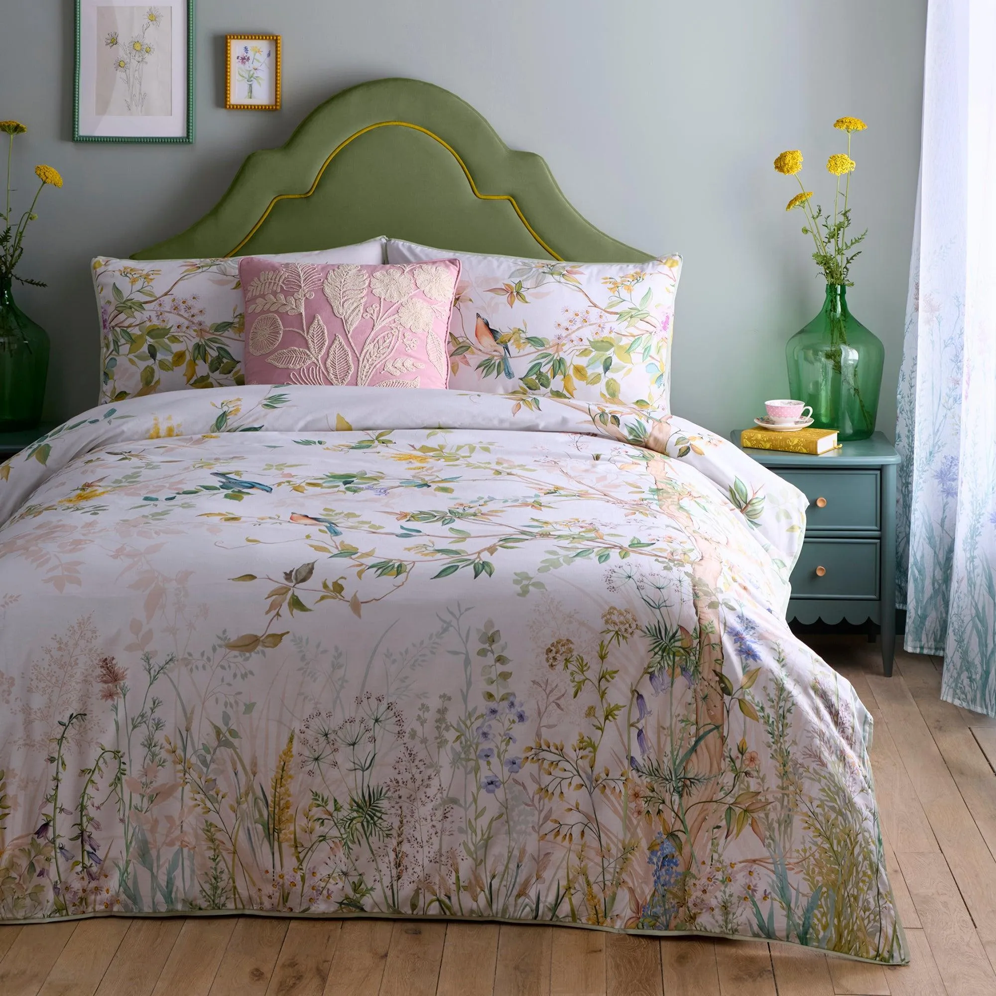 Dreams & Drapes Edith Eyelet Curtains - Lilac