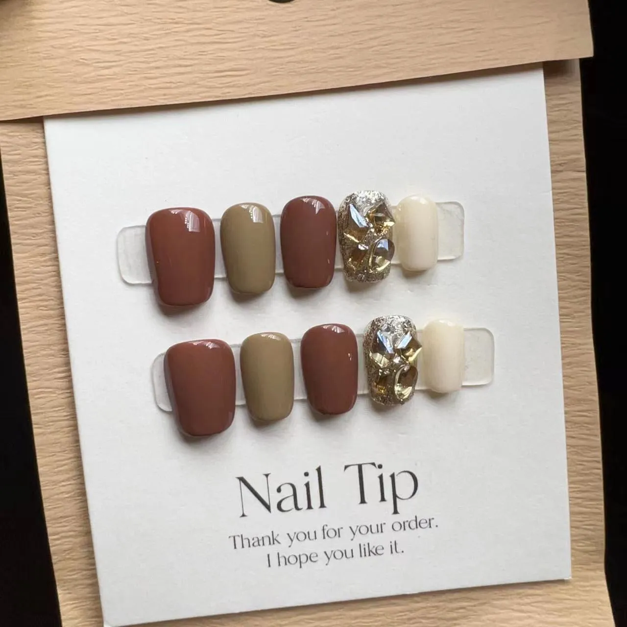 Earthy Elegance – Natural, Sophisticated, and Timeless