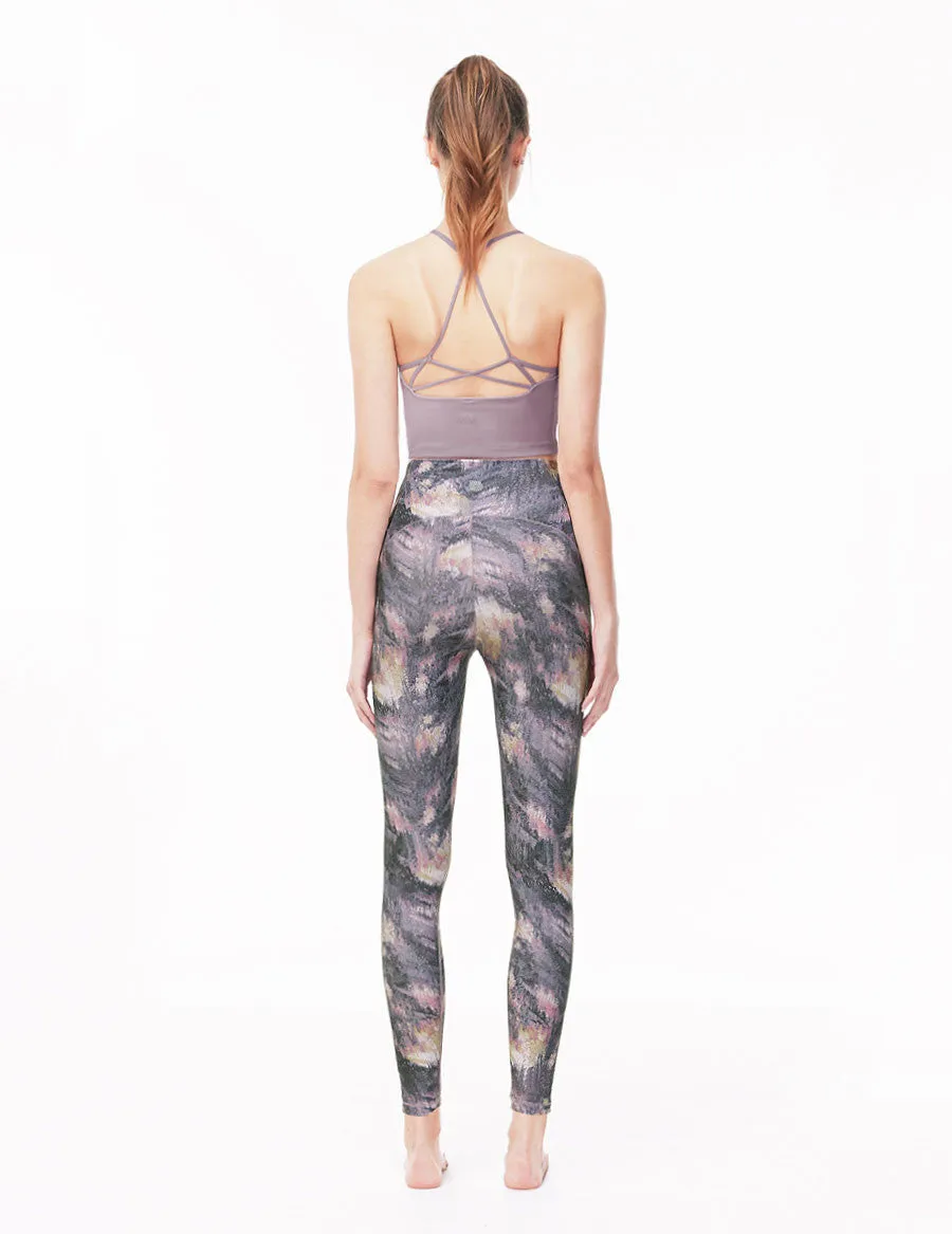 easyoga LA-VEDA Linear Back Shaping Cropped Tank - P18 Foggy Purple