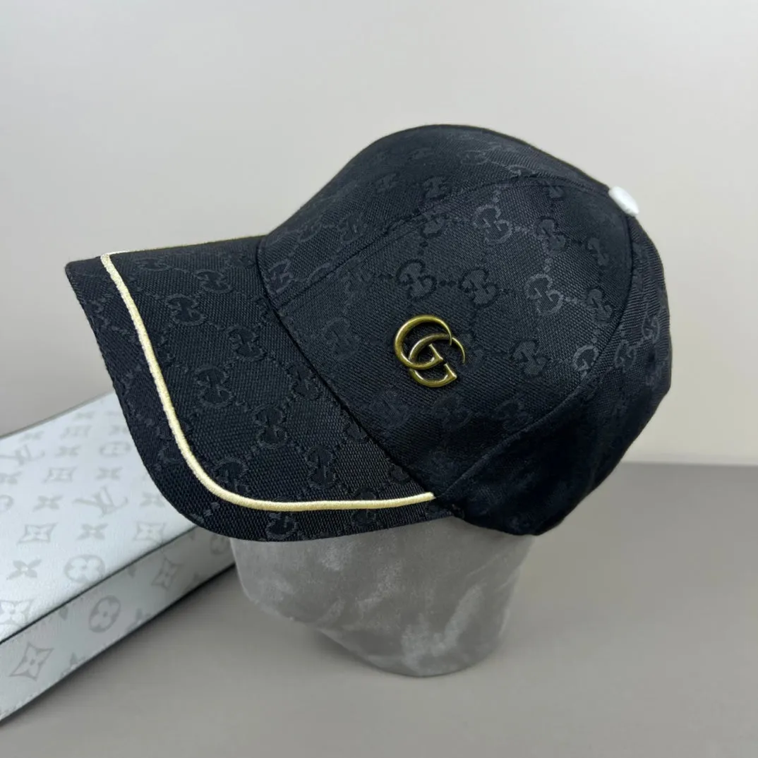 Embroidered hats in two colors