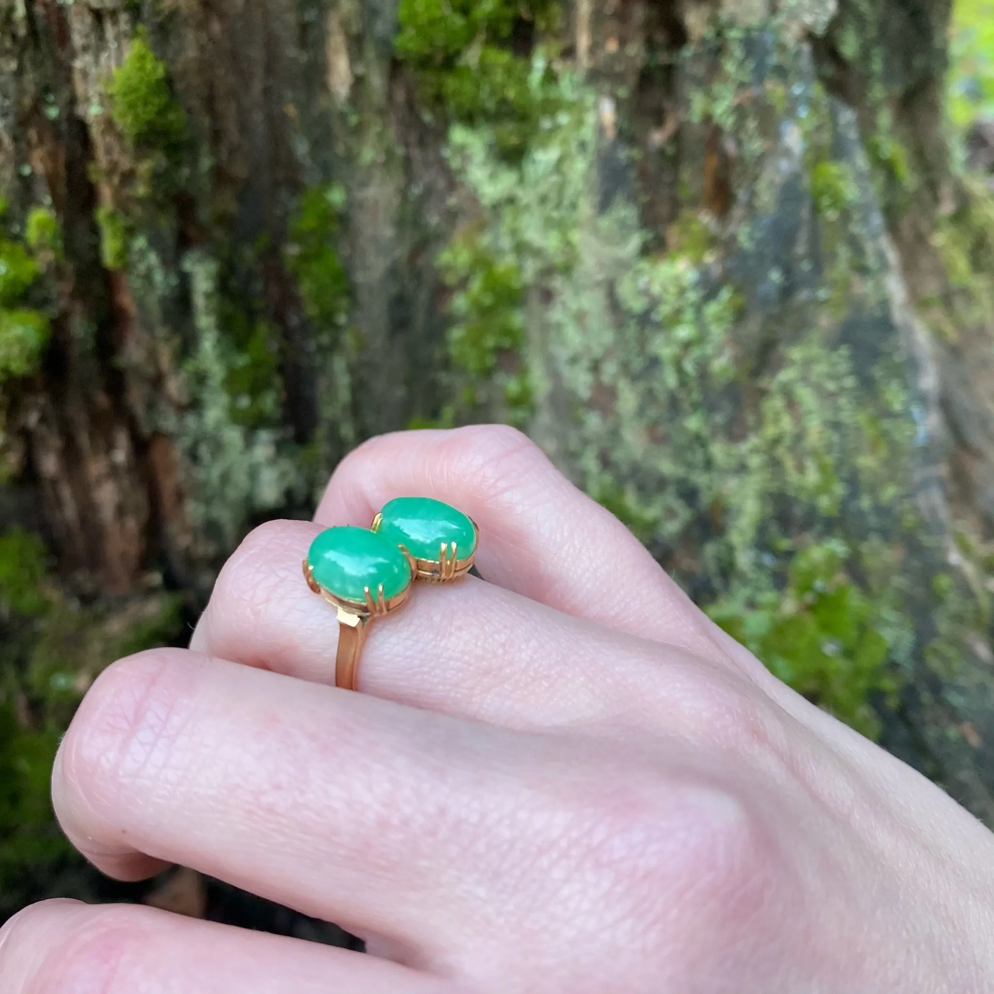 Graceful Beauty A Vintage Jade 18k Ring