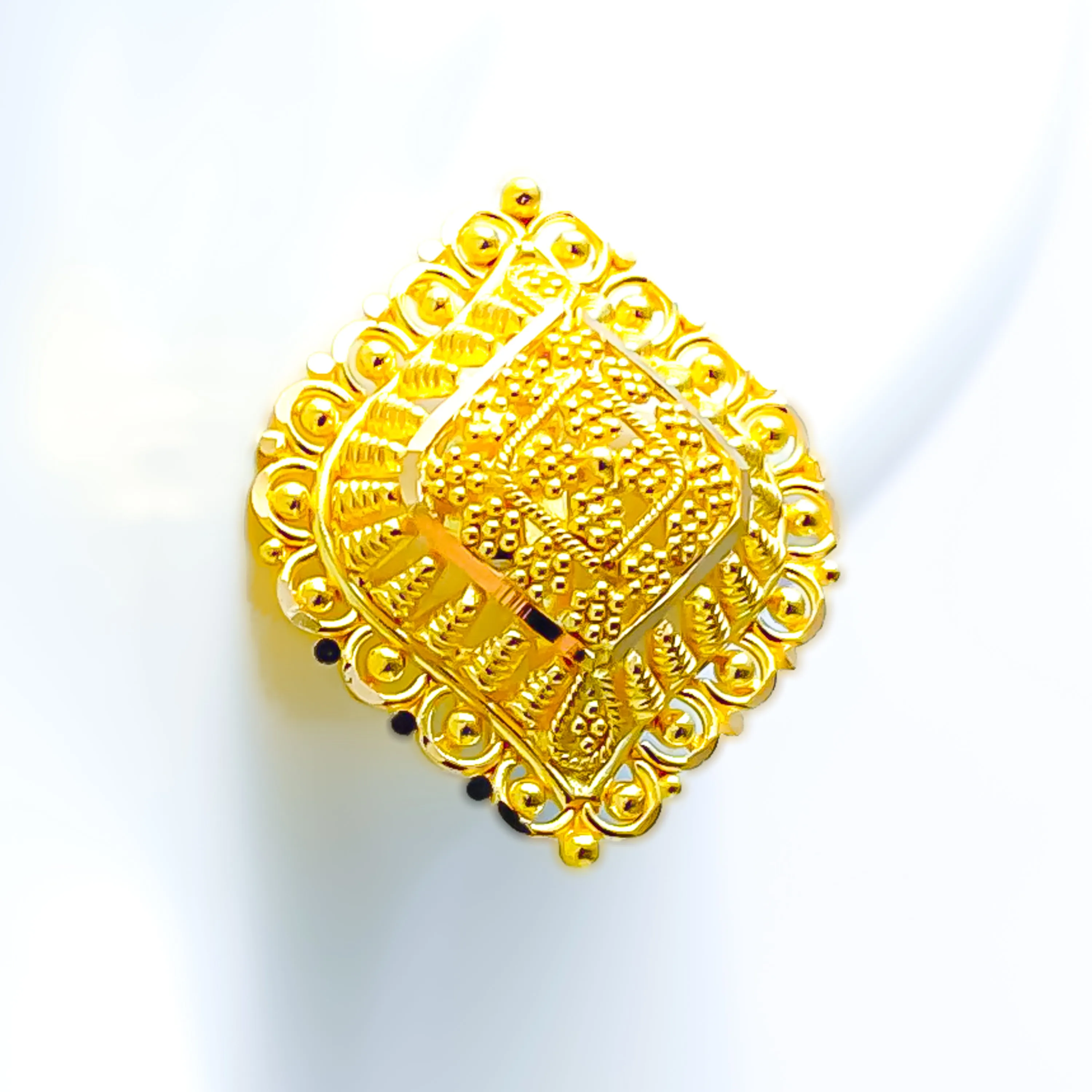 Graceful Dressy  2k Gold Earrings