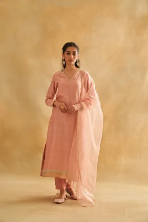 Lutfiya: graceful