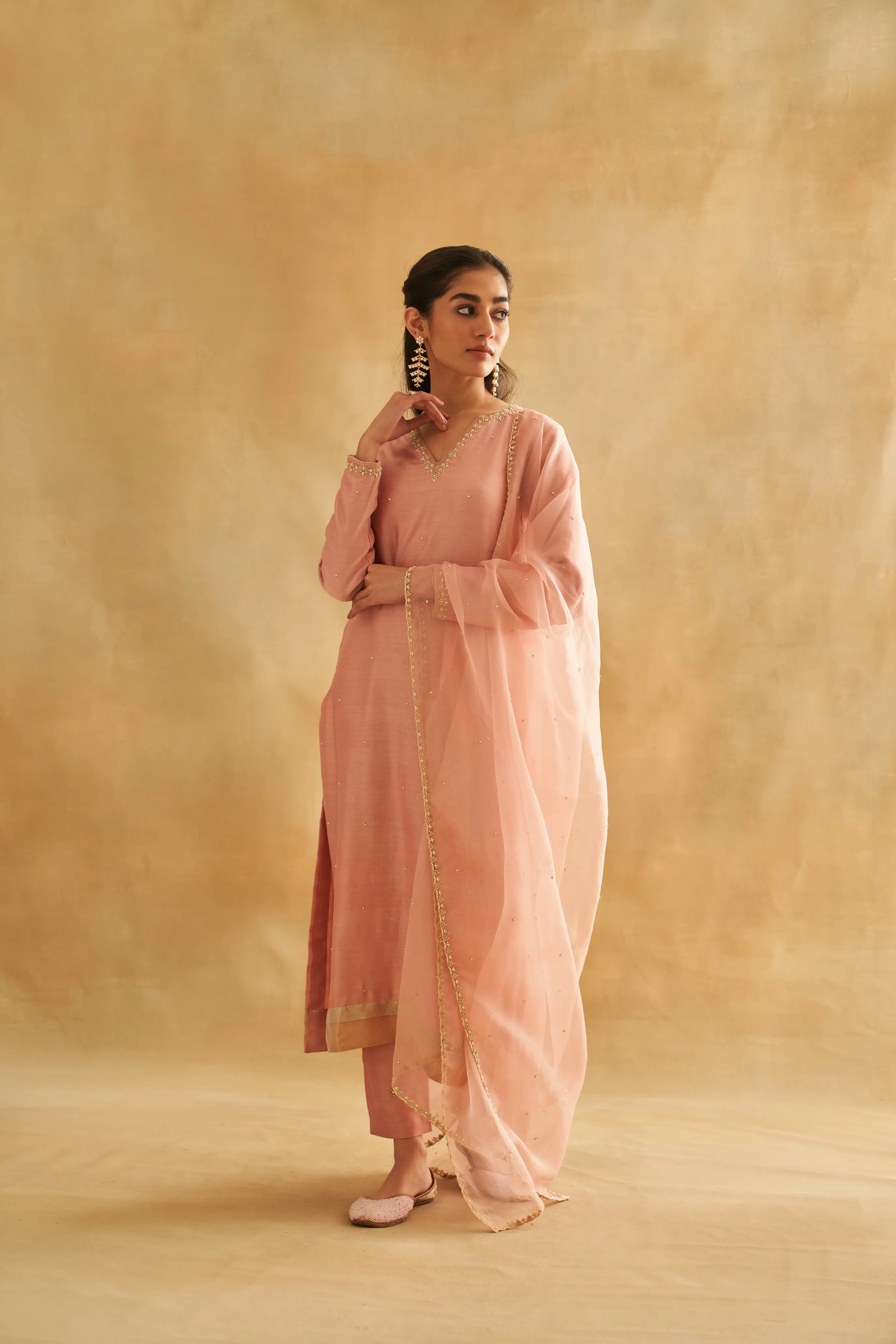 Lutfiya: graceful