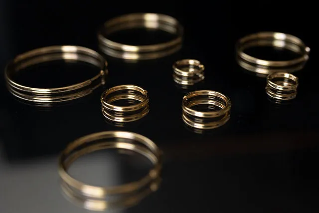 MINI MODERN HOOPS - GOLD