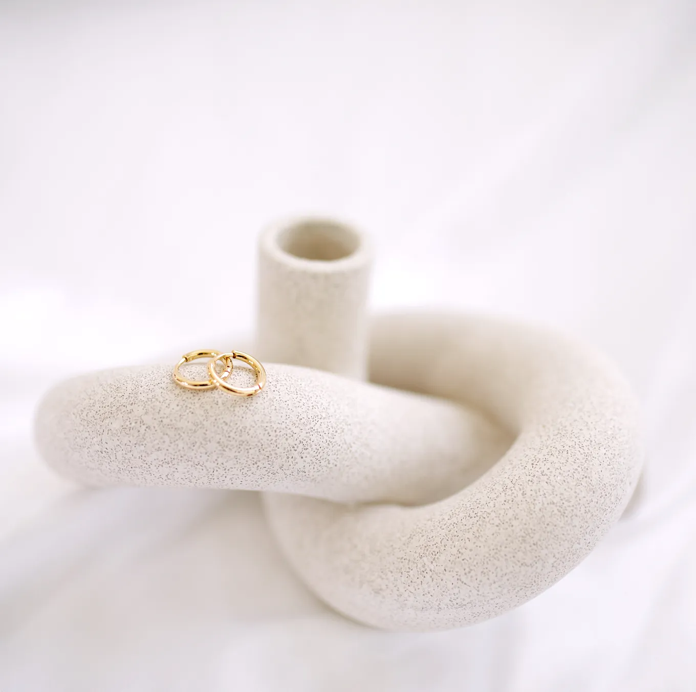 MINI MODERN HOOPS - GOLD