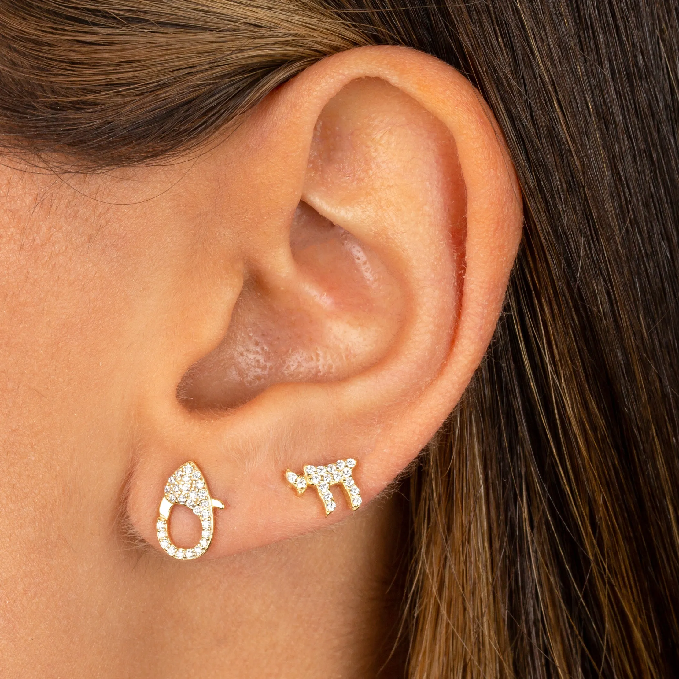 Mini Pavé Clasp Stud Earring