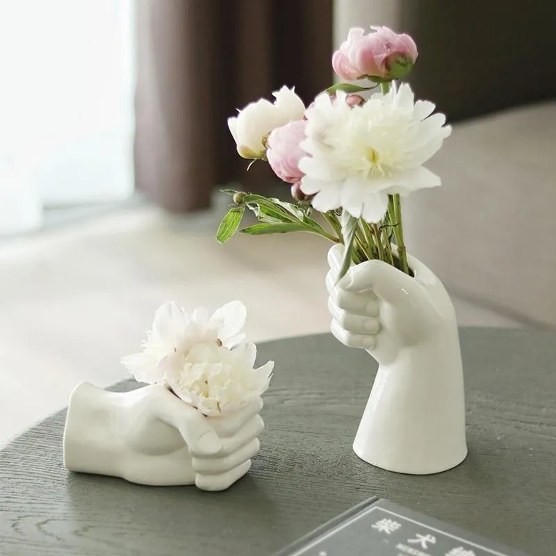 Nefeli Hand Vase