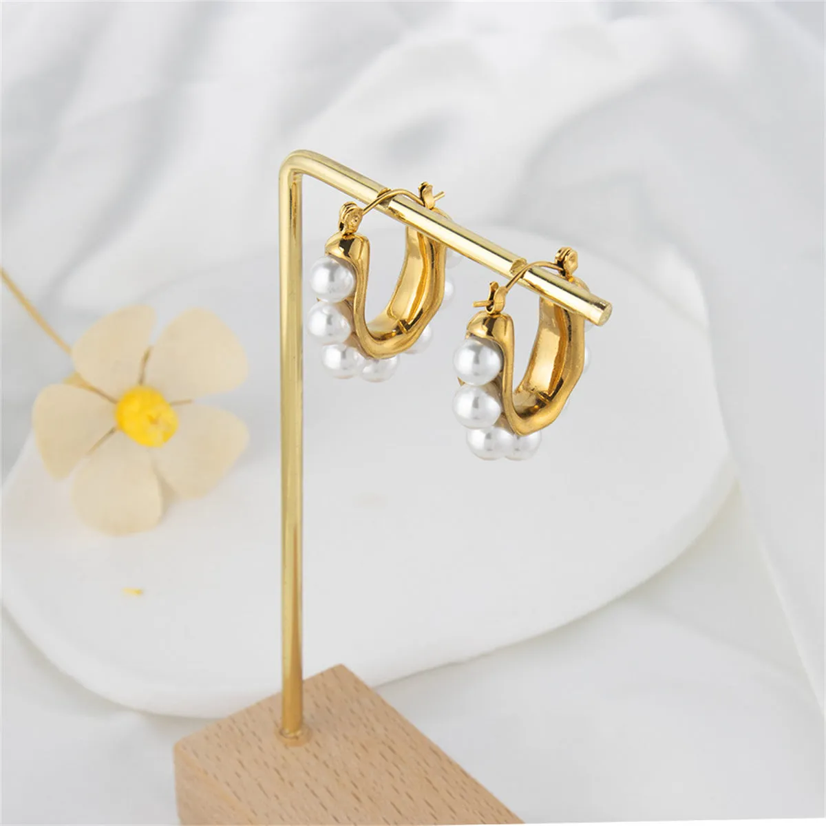 Pearl & 18K Gold-Plated U-Shaped Huggie Earrings