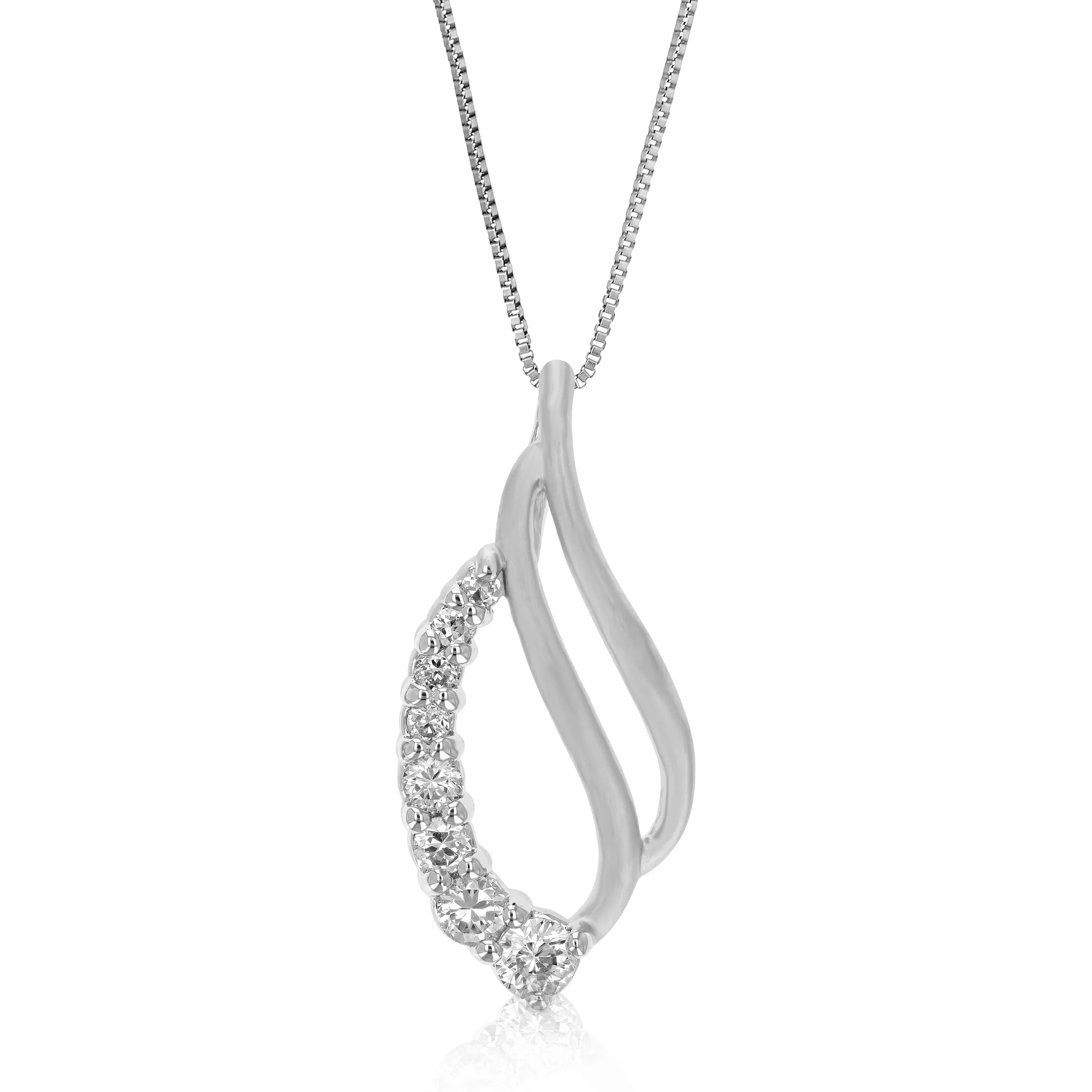 Pendant Necklace, Fashion Pendant Necklace for Women in Brass with 18 Inch Chain