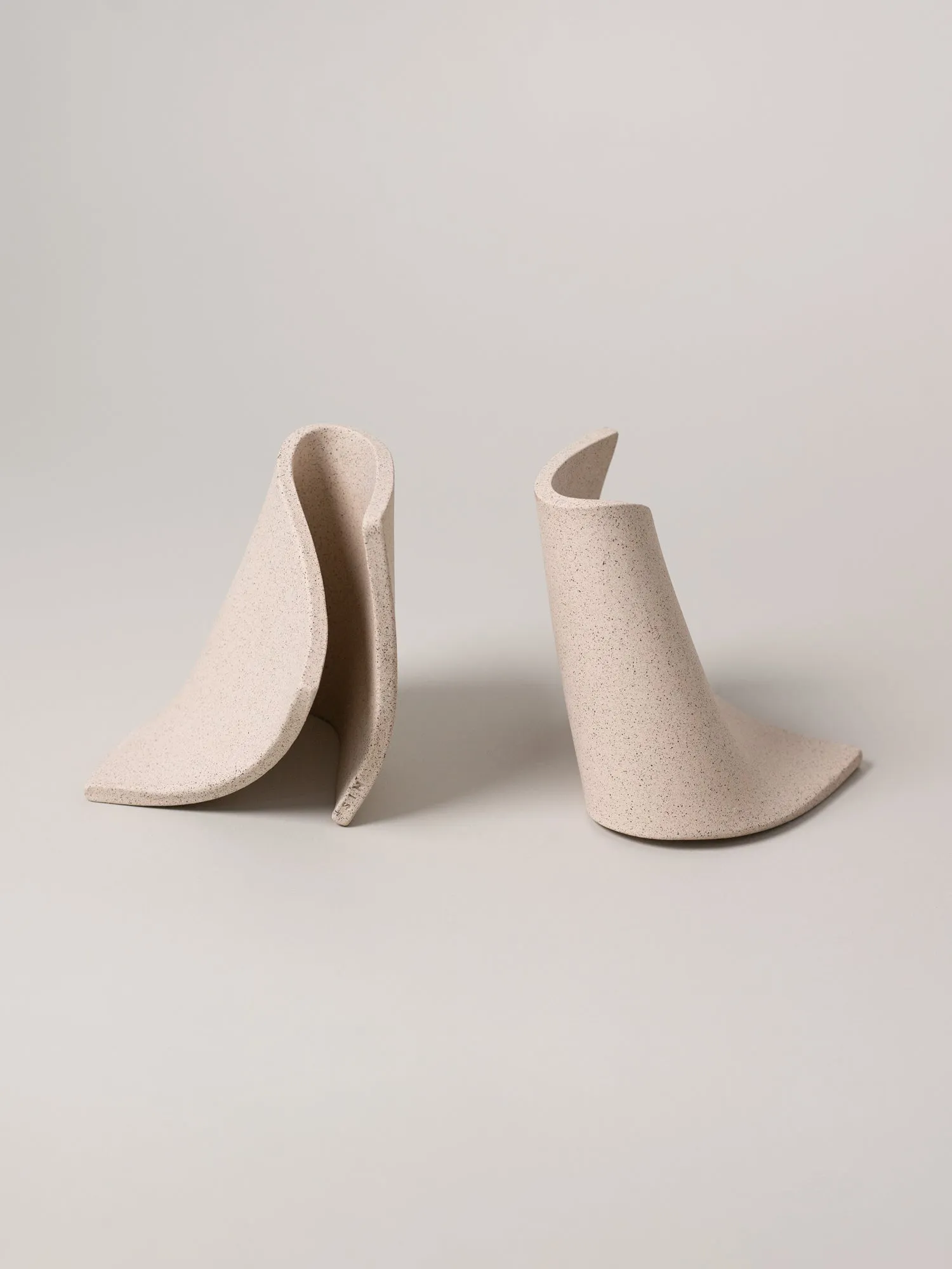Serra Bookends (1 Pair), Sand