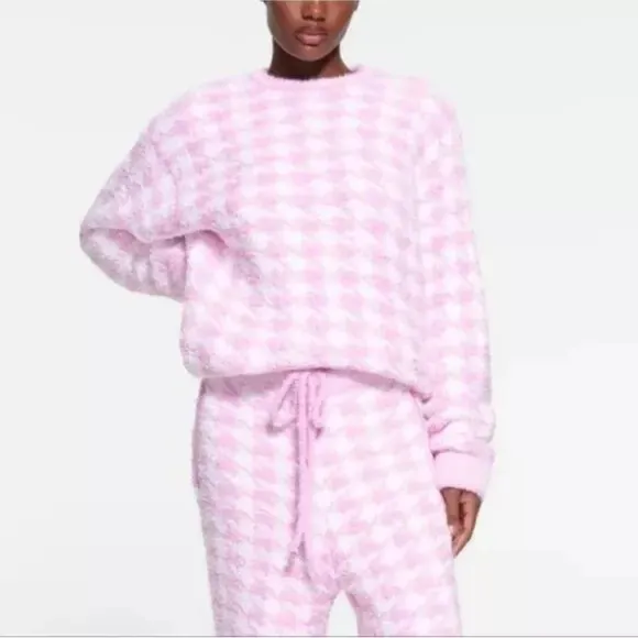 SKIMS Pink and White Pajama Pullover Relaxed Fit