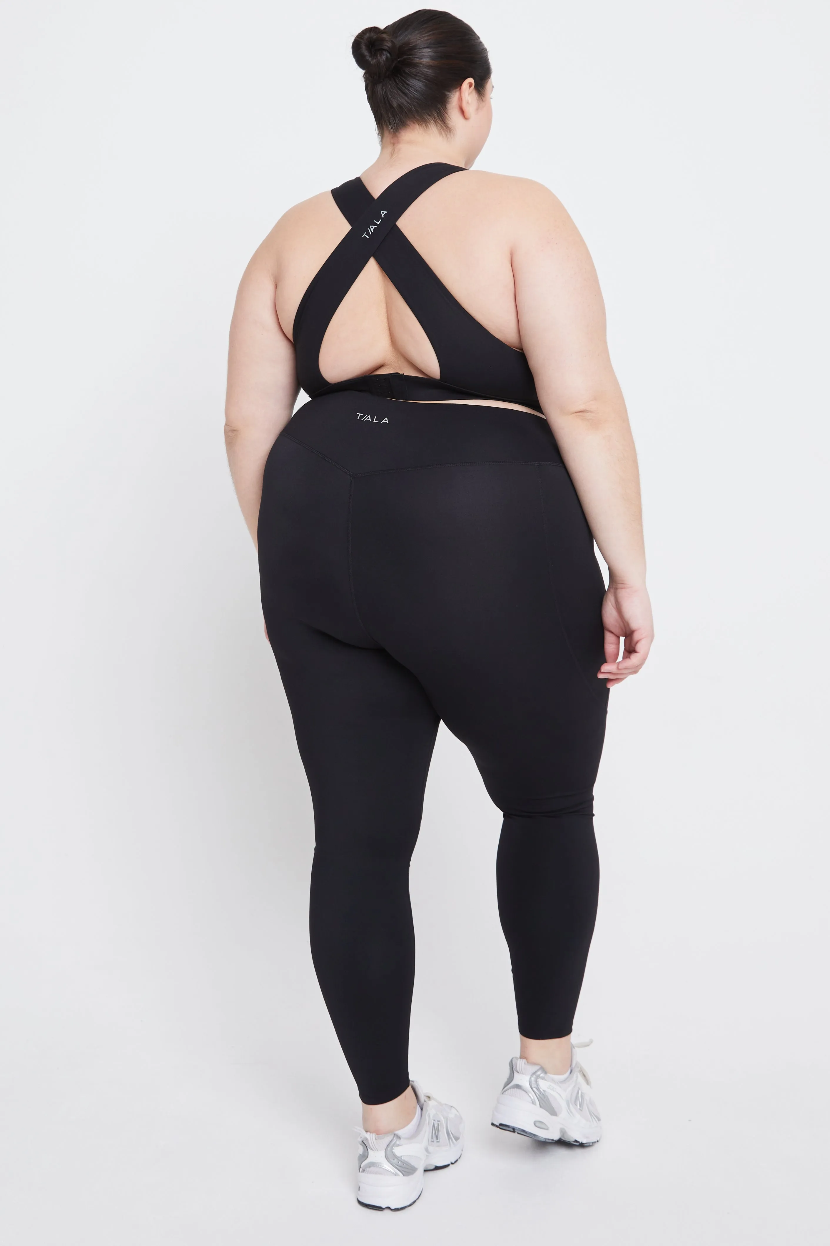 SKINLUXE OPEN BACK SPORTS BRA - SHADOW BLACK