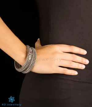 The Malhar Silver Bangle (Oxidised/Size 2.2/2.4/2.6/2.8)