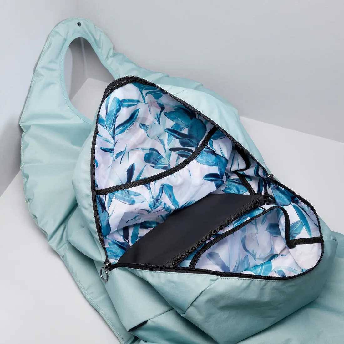 This bag is one of the range's originals - but is still ultra-functional!